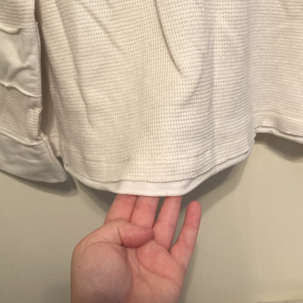 Cream Sweater - Picture 4 of 6